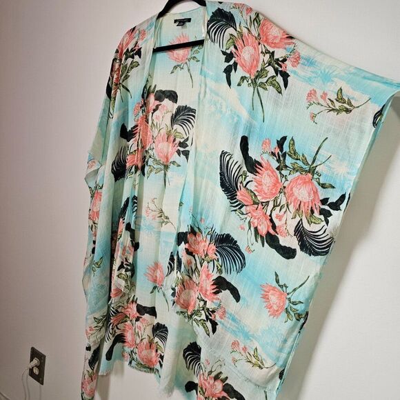 EUC AMERICAN EAGLE OUTFITTERS FLORAL COVER UP BEACH / SWIM ONE SIZE - Picture 2 of 14